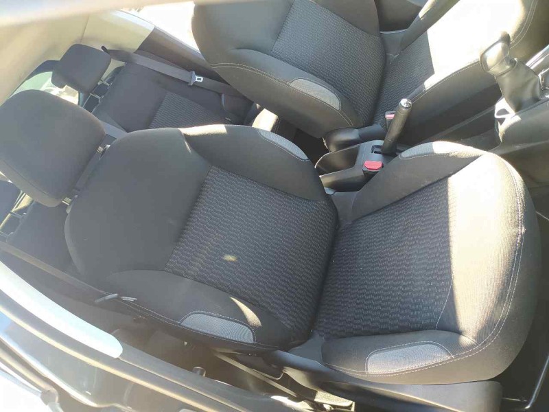 Recambio de asiento delantero derecho para peugeot 208 style referencia OEM IAM   C/ AIRBAG