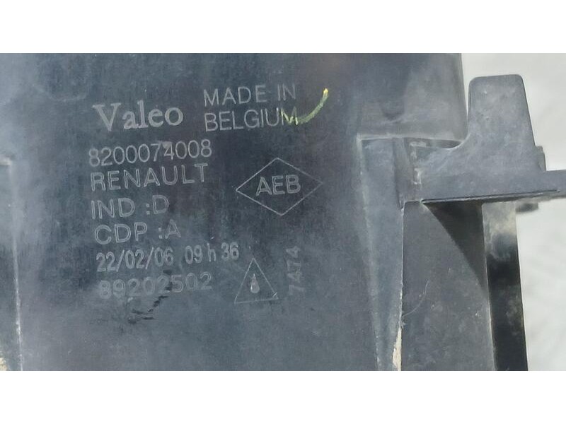 Recambio de faro antiniebla derecho para renault laguna ii grandtour (kg0) dynamique confort referencia OEM IAM 8200074008 VALEO