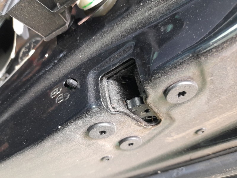 Recambio de cerradura puerta trasera derecha para renault megane iv berlina 5p business referencia OEM IAM 825028903R  