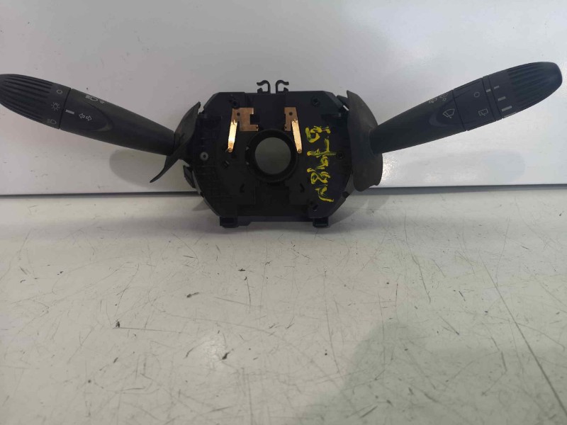 Recambio de mando luces y limpia para fiat punto berlina (188) referencia OEM IAM   
