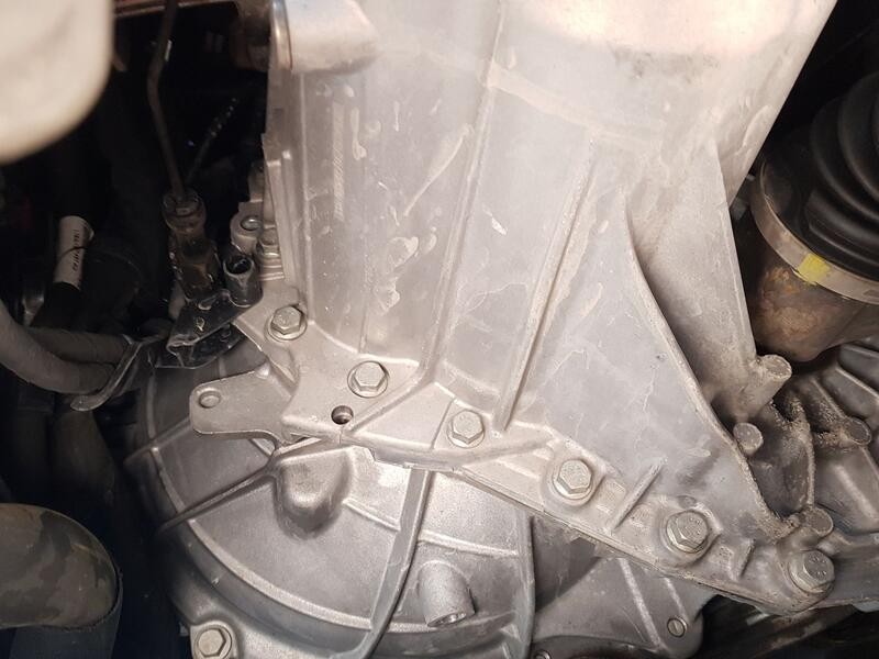 Recambio de caja cambios para ford fiesta vii (hj, hf) 1.0 ecoboost referencia OEM IAM 2526928  6 VELOCIDAES   M1BR7002CFF