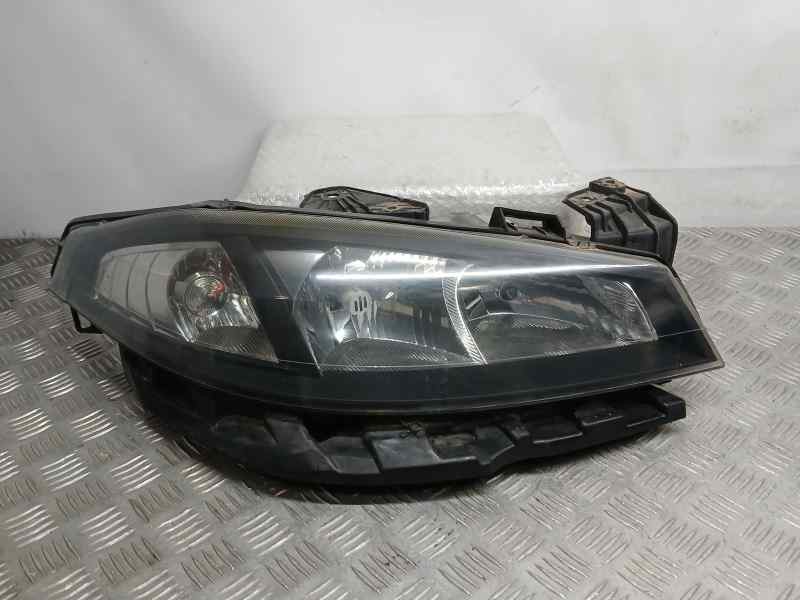 Recambio de faro derecho para renault laguna ii grandtour (kg0) dynamique confort referencia OEM IAM 7701061671 89900418 VALEO