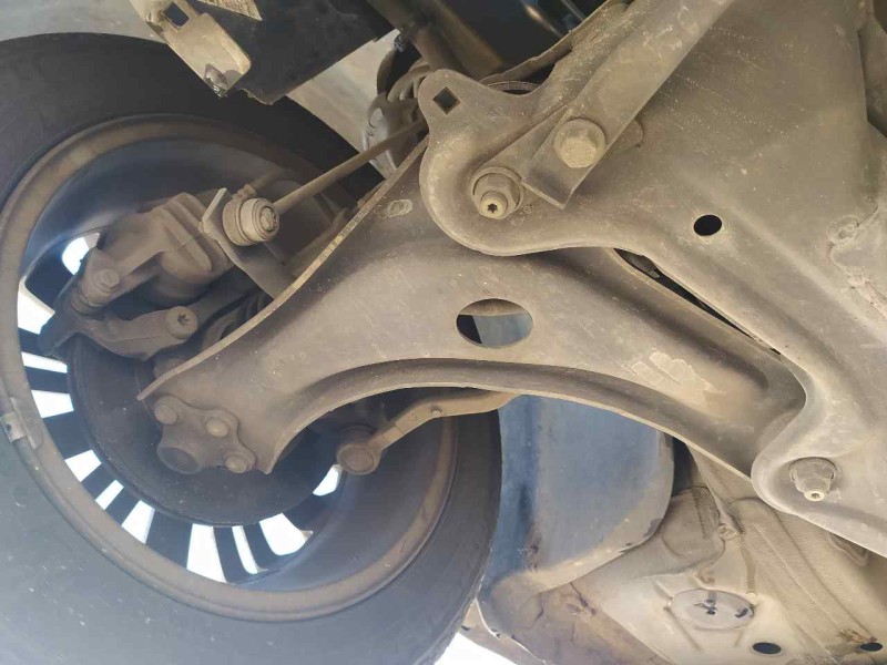 Recambio de brazo suspension inferior delantero derecho para peugeot 208 style referencia OEM IAM 9670771480  