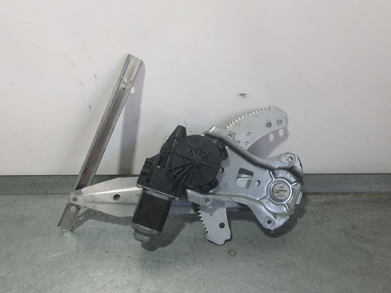 Recambio de elevalunas trasero derecho para nissan note (e11e) acenta referencia OEM IAM  2 PINS ELECTRICO