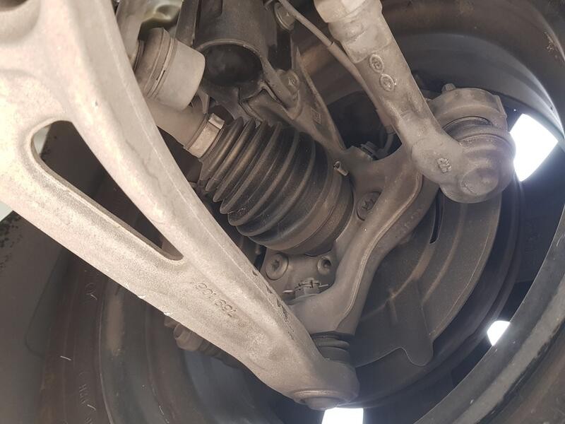 Recambio de mangueta delantera derecha para kia niro i (de) 1.6 gdi hybrid referencia OEM IAM 51711G2000  