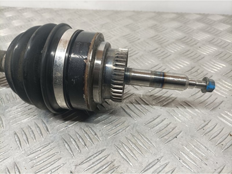 Recambio de transmision delantera derecha para ssangyong actyon sports xdi 4wd referencia OEM IAM 4130008101  