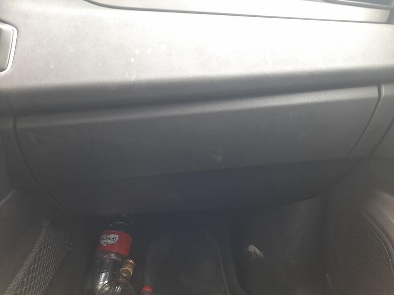 Recambio de guantera para lynk & co 01 phev referencia OEM IAM 8889771952  