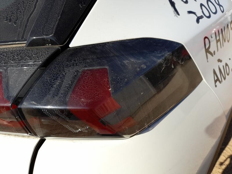 Recambio de piloto trasero derecho exterior para peugeot 2008 ii (ud_, us_, uy_, uj_, ur_, uc_) 1.2 puretech 100 referencia OEM 