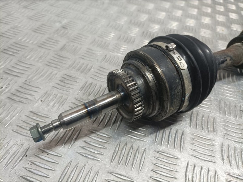 Recambio de transmision delantera izquierda para ssangyong actyon sports xdi 4wd referencia OEM IAM 4130008101  