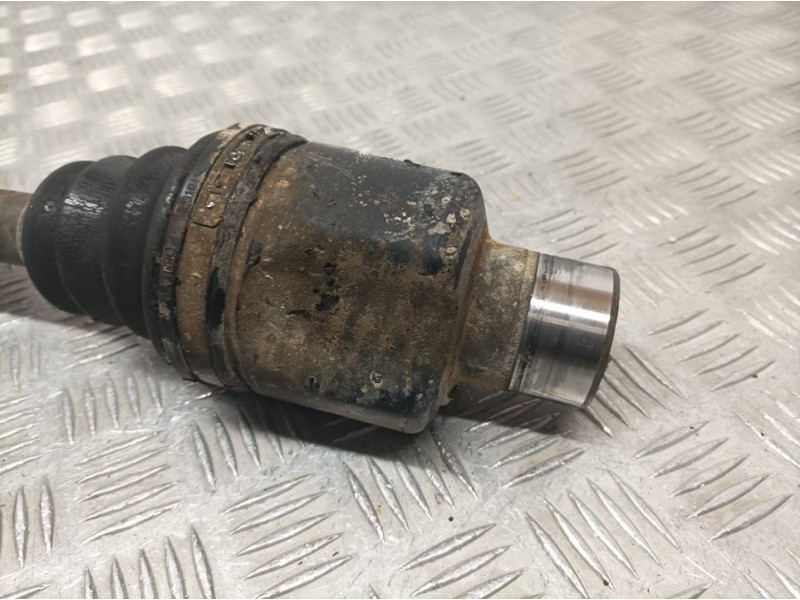 Recambio de transmision delantera izquierda para ssangyong actyon sports xdi 4wd referencia OEM IAM 4130008101  