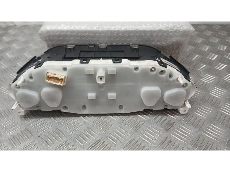 Recambio de cuadro instrumentos para peugeot 208 style referencia OEM IAM 9813848780  SN10849