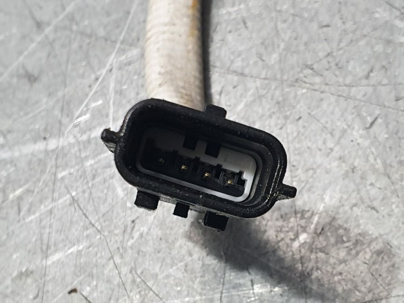 Recambio de sonda lambda para dacia duster laureate 4x2 referencia OEM IAM 8200437489 0258006990 