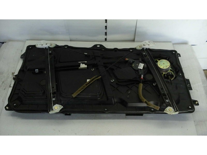 Recambio de elevalunas delantero derecho para ford fiesta (cbk) 1.4 tdci cat referencia OEM IAM 2S5114553AA 2 PINS 