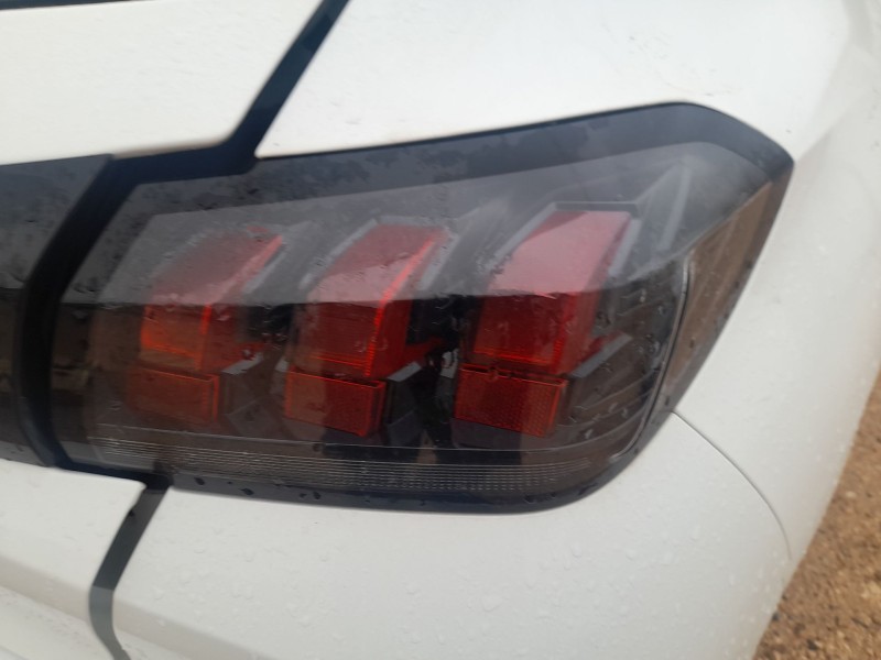 Recambio de piloto trasero derecho para peugeot 208 ii (ub_, up_, uw_, uj_) 1.2 puretech 75 referencia OEM IAM 9823216680  