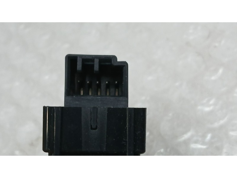 Recambio de mando elevalunas trasero izquierdo para lynk & co 01 phev referencia OEM IAM 8888778677  