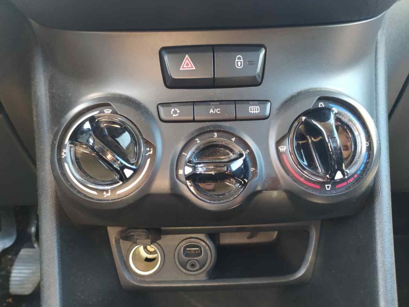 Recambio de mando calefaccion / aire acondicionado para peugeot 208 style referencia OEM IAM 9819611580  