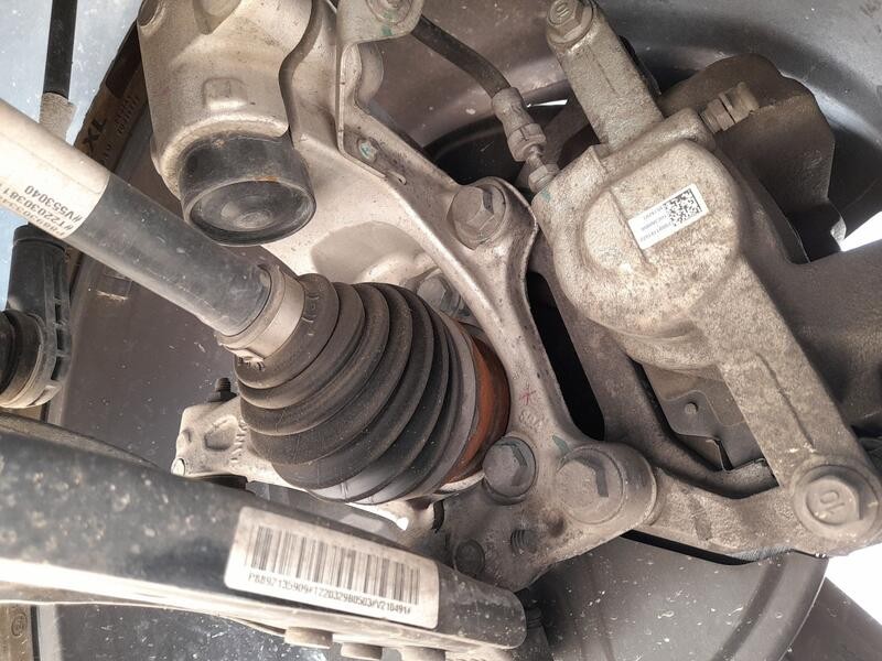 Recambio de mangueta delantera izquierda para lynk & co 01 phev referencia OEM IAM 8888859593  