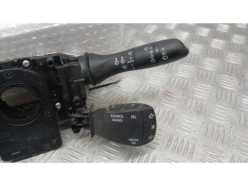 Recambio de mando luces y limpia para renault megane iv berlina 5p business referencia OEM IAM 255678341R  