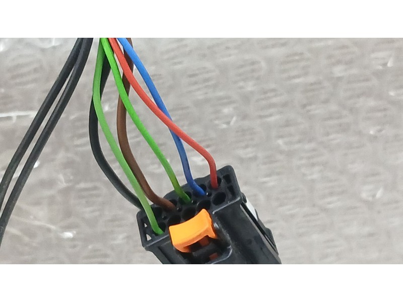 Recambio de retrovisor derecho para peugeot 2008 ii (ud_, us_, uy_, uj_, ur_, uc_) 1.2 puretech 100 referencia OEM IAM 98271323X