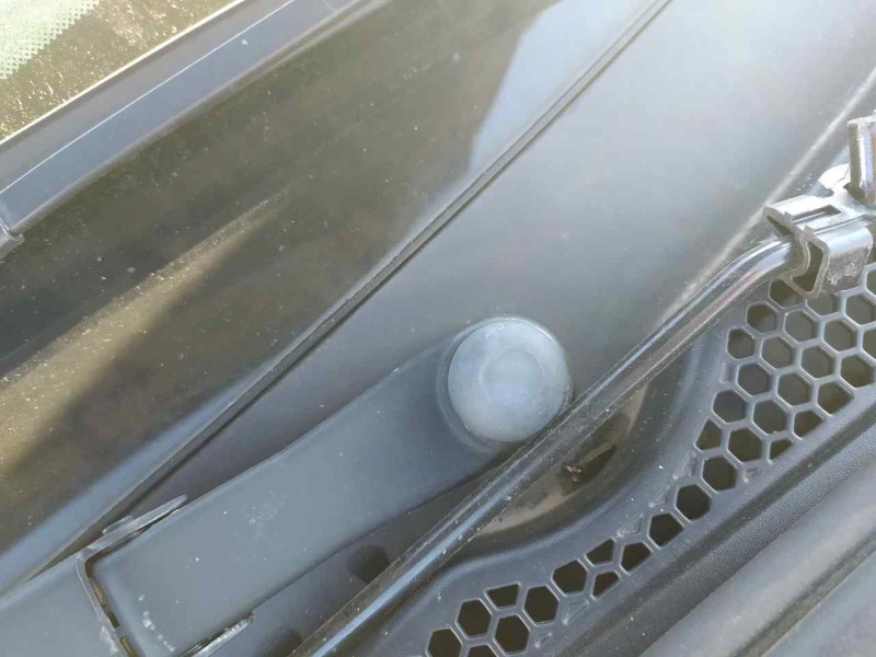 Recambio de motor limpia delantero para peugeot 208 style referencia OEM IAM 9815497780  