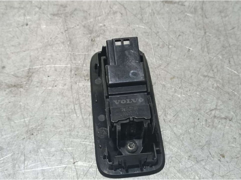 Recambio de mando elevalunas trasero izquierdo para volvo v40 cross country momentum referencia OEM IAM 31394840  