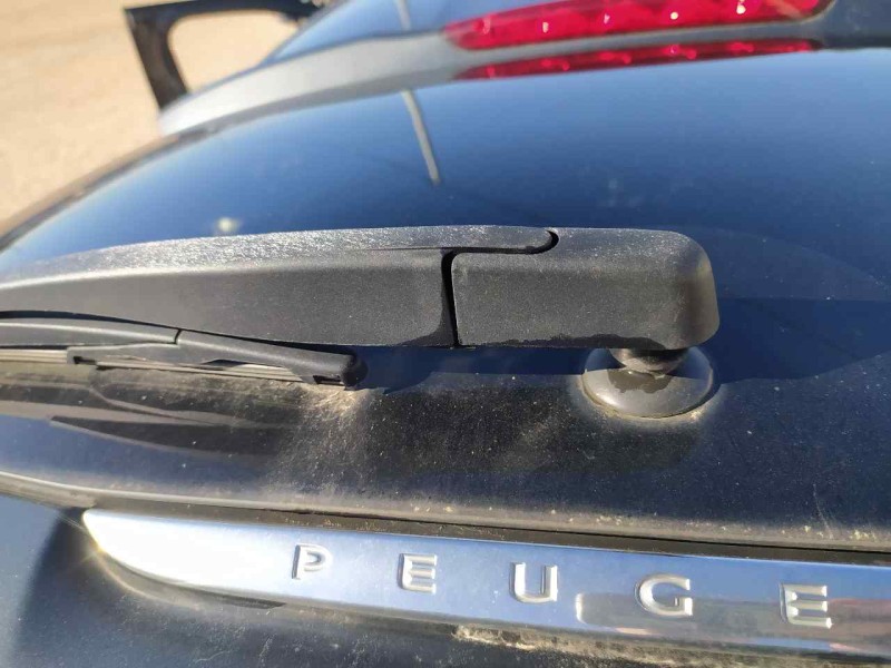 Recambio de motor limpia trasero para peugeot 208 style referencia OEM IAM 9673251380  