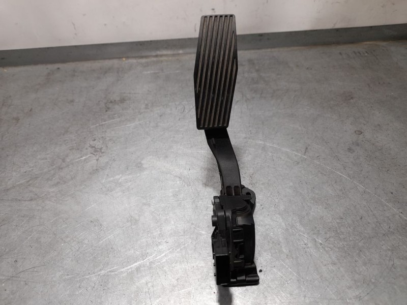 Recambio de pedal acelerador para opel astra j lim. expression referencia OEM IAM 13252702  6 PINES