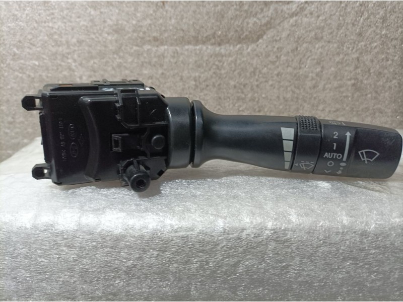 Recambio de mando limpia para hyundai i40 style blue referencia OEM IAM 934202Y610  