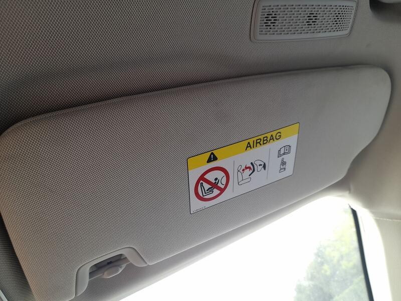 Recambio de parasol derecho para lynk & co 01 phev referencia OEM IAM 8888979115  