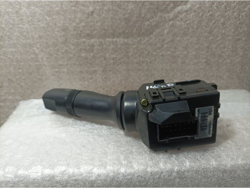 Recambio de mando limpia para hyundai i40 style blue referencia OEM IAM 934202Y610  