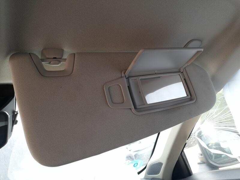 Recambio de parasol derecho para lynk & co 01 phev referencia OEM IAM 8888979115  