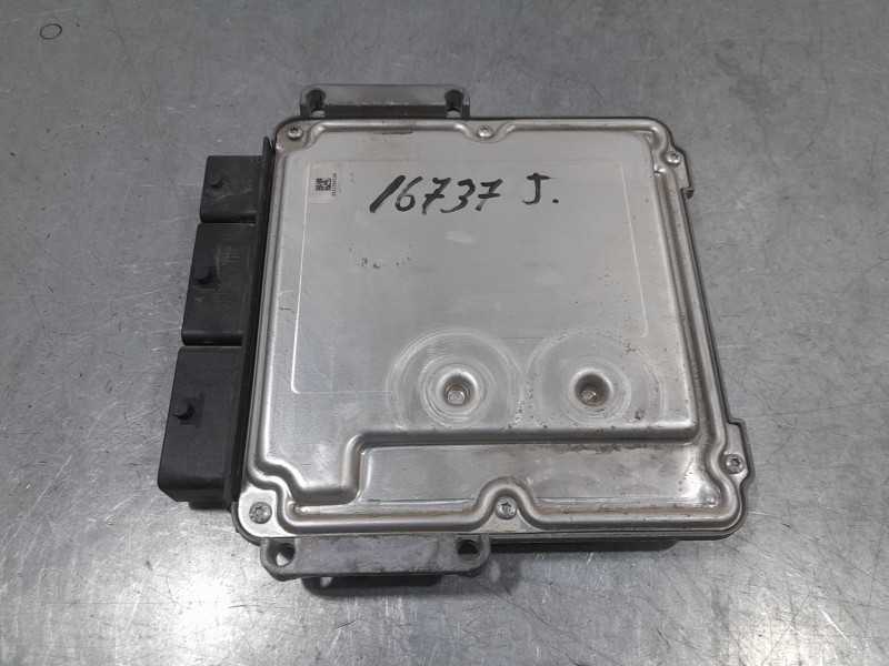 Recambio de centralita motor uce para renault trafic iii furgoneta (fg_) 1.6 dci 115 (fgmd) referencia OEM IAM 237104588R 028103