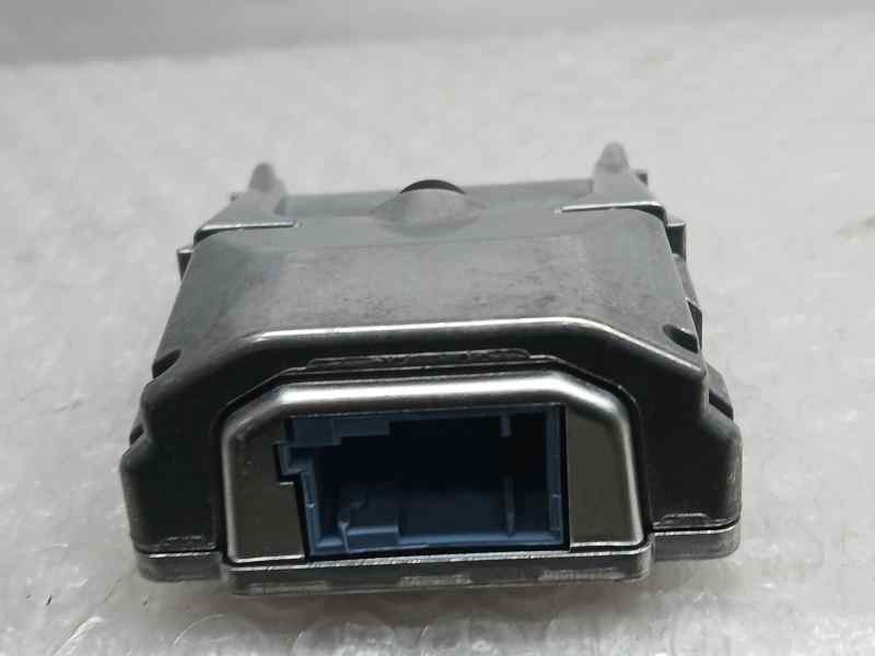 Recambio de camara para peugeot 5008 allure referencia OEM IAM 9842997780 A013W606 TRW