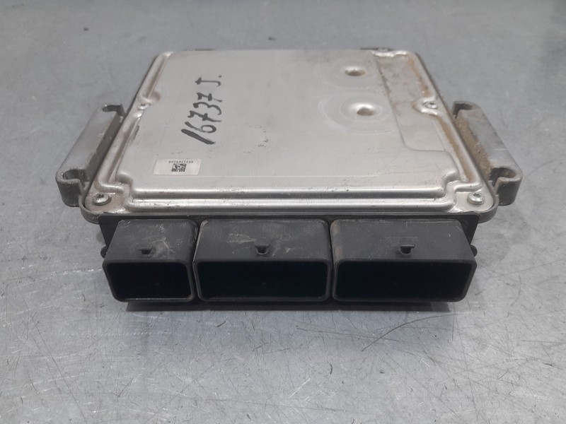 Recambio de centralita motor uce para renault trafic iii furgoneta (fg_) 1.6 dci 115 (fgmd) referencia OEM IAM 237104588R 028103