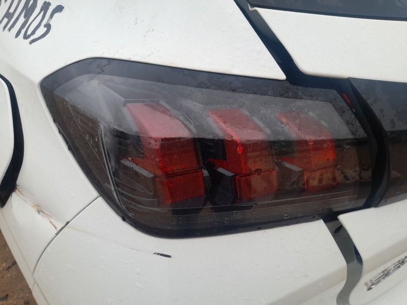 Recambio de piloto trasero izquierdo para peugeot 208 ii (ub_, up_, uw_, uj_) 1.2 puretech 75 referencia OEM IAM 9823216880  