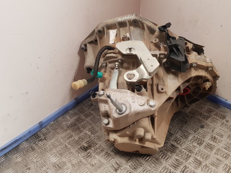 Recambio de caja cambios para dacia duster ii essential referencia OEM IAM TL4B075 B241964 6VELOCIDADES