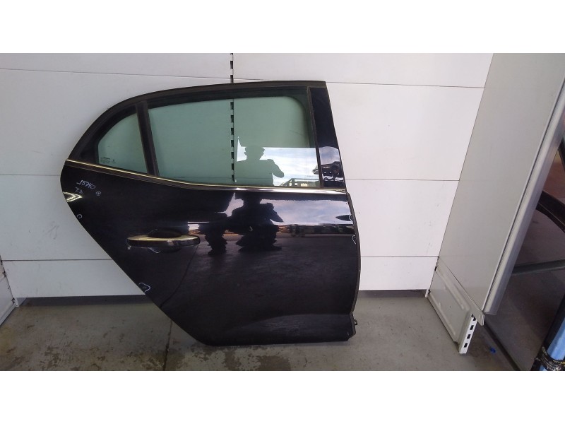 Recambio de puerta trasera derecha para renault megane iv berlina 5p business referencia OEM IAM 821003398R  