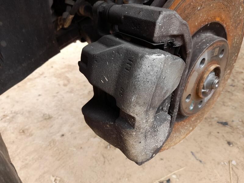 Recambio de pinza freno delantera izquierda para lynk & co 01 phev referencia OEM IAM 8891569310  