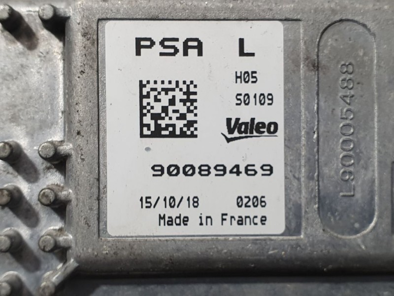 Recambio de centralita faro para dacia sandero sl trotamundos referencia OEM IAM 90089469  VALEO