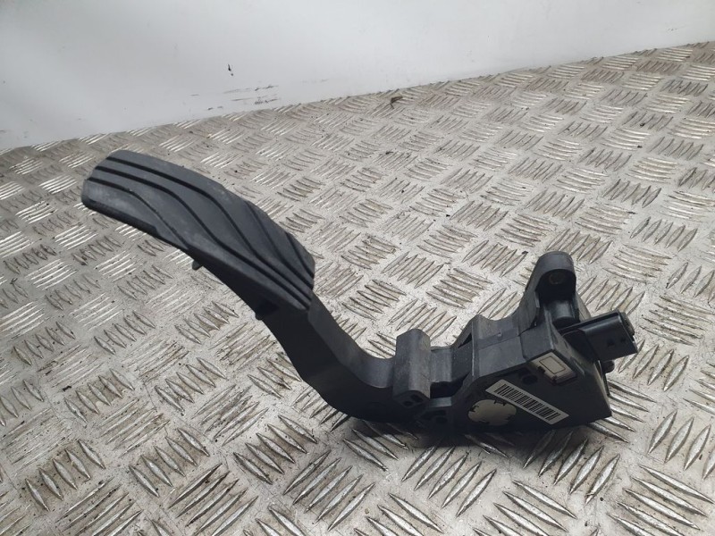 Recambio de potenciometro pedal para renault megane iv berlina 5p limited + referencia OEM IAM 180020000R  