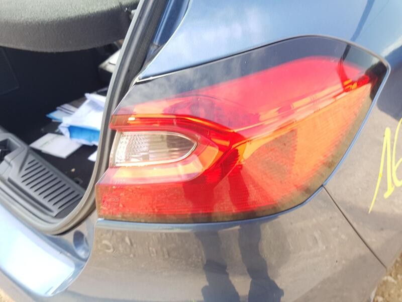 Recambio de piloto trasero derecho exterior para ford fiesta vii (hj, hf) 1.0 ecoboost referencia OEM IAM 2687484  