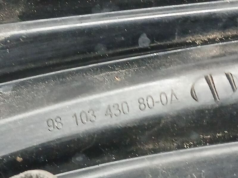 Recambio de piloto trasero izquierdo para peugeot 208 style referencia OEM IAM 9810343080 ROZADO 