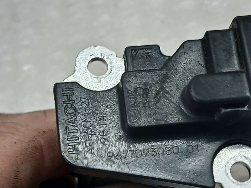 Recambio de caudalimetro para citroën berlingo furgón contrlol m referencia OEM IAM 9677093080 AFH50M27 HITACHI