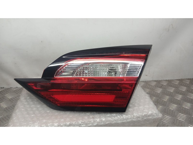 Recambio de piloto trasero derecho interior para ford fiesta vii (hj, hf) 1.0 ecoboost referencia OEM IAM N1BB13A602AA  