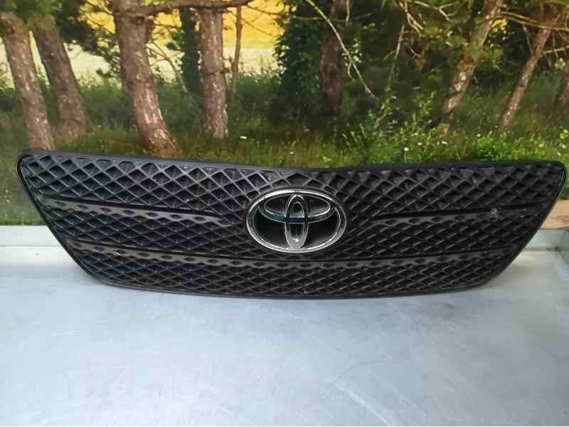 Recambio de rejilla delantera para toyota corolla (e12) 1.6 terra berlina referencia OEM IAM 5311102160  3 PATAS ROTAS