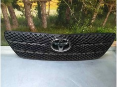Recambio de rejilla delantera para toyota corolla (e12) 1.6 terra berlina referencia OEM IAM 5311102160  3 PATAS ROTAS