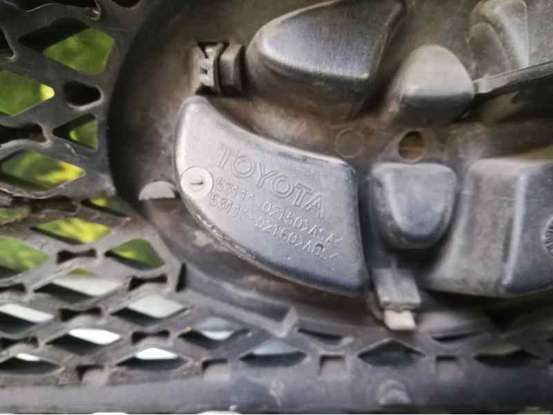 Recambio de rejilla delantera para toyota corolla (e12) 1.6 terra berlina referencia OEM IAM 5311102160  3 PATAS ROTAS
