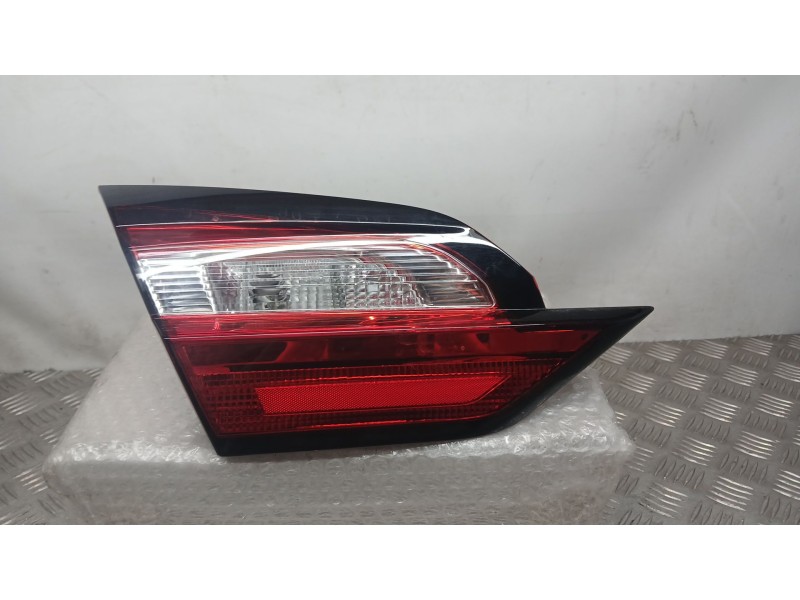 Recambio de piloto trasero izquierdo interior para ford fiesta vii (hj, hf) 1.0 ecoboost referencia OEM IAM N1BB13A603AA  