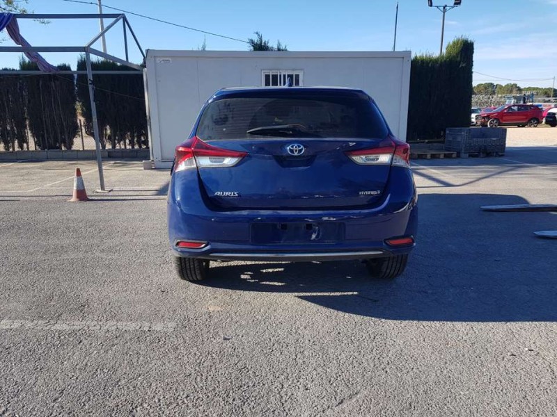 toyota auris del año 2018