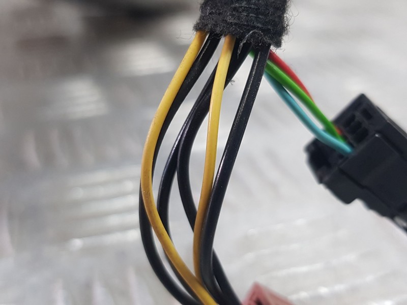 Recambio de retrovisor derecho para peugeot 208 style referencia OEM IAM 232673078 2 CLAVIJA DE 3 Y 6 CABLES ELECTRICO